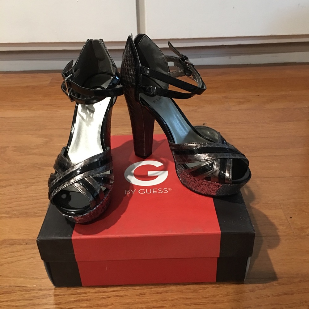 🛍 NWB G By Guess Chunky Heels